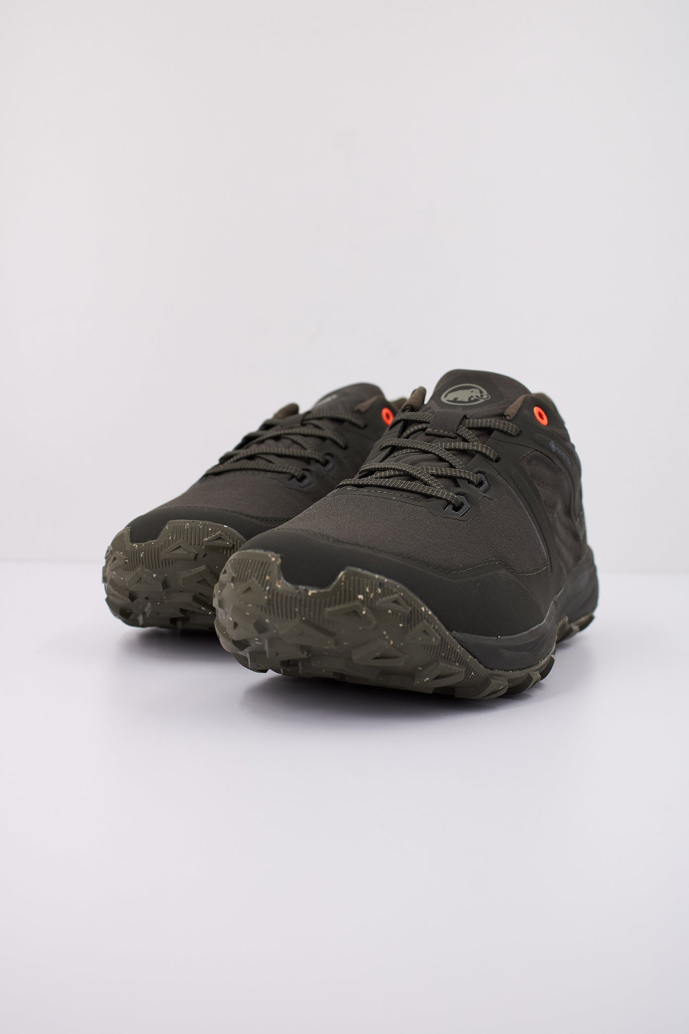 MAMMUT ULTIMATE III en color GRIS (2)