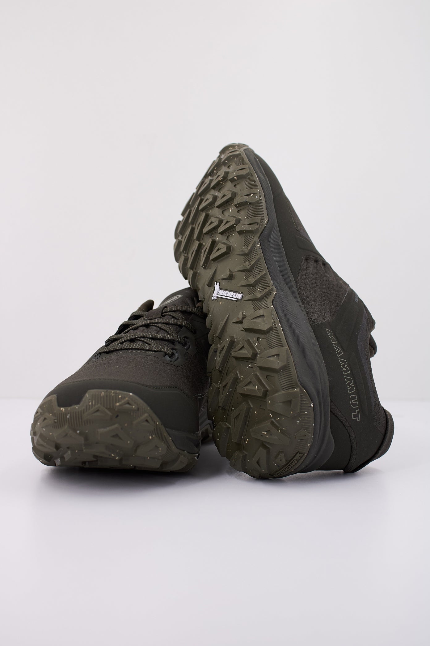 MAMMUT ULTIMATE III en color GRIS (5)