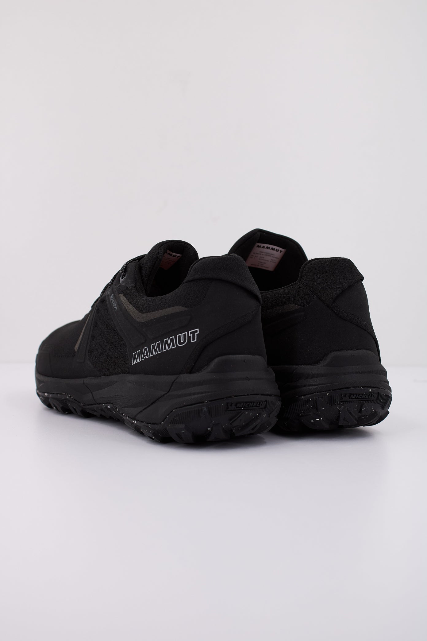 MAMMUT ULTIMATE III en color NEGRO (4)
