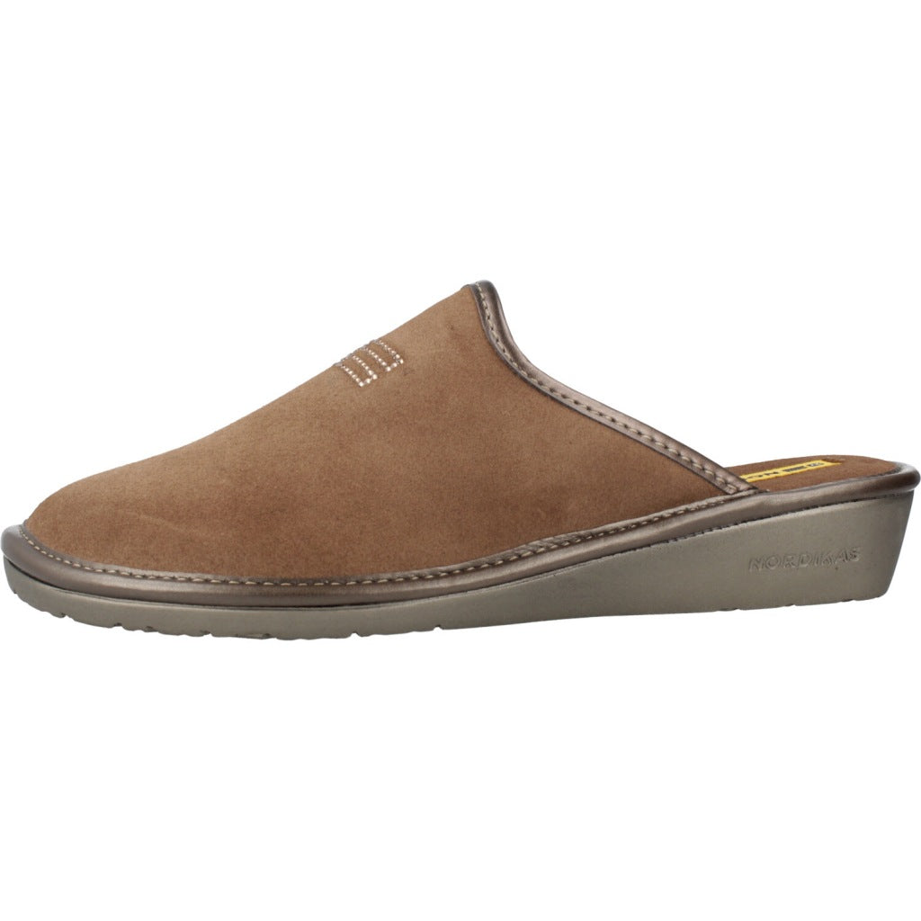 NORDIKAS en color MARRON (2)