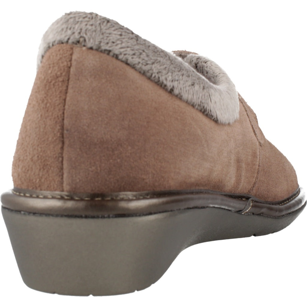 NORDIKAS AFELPADO ZAPATILLA HOGAR en color MARRON (3)