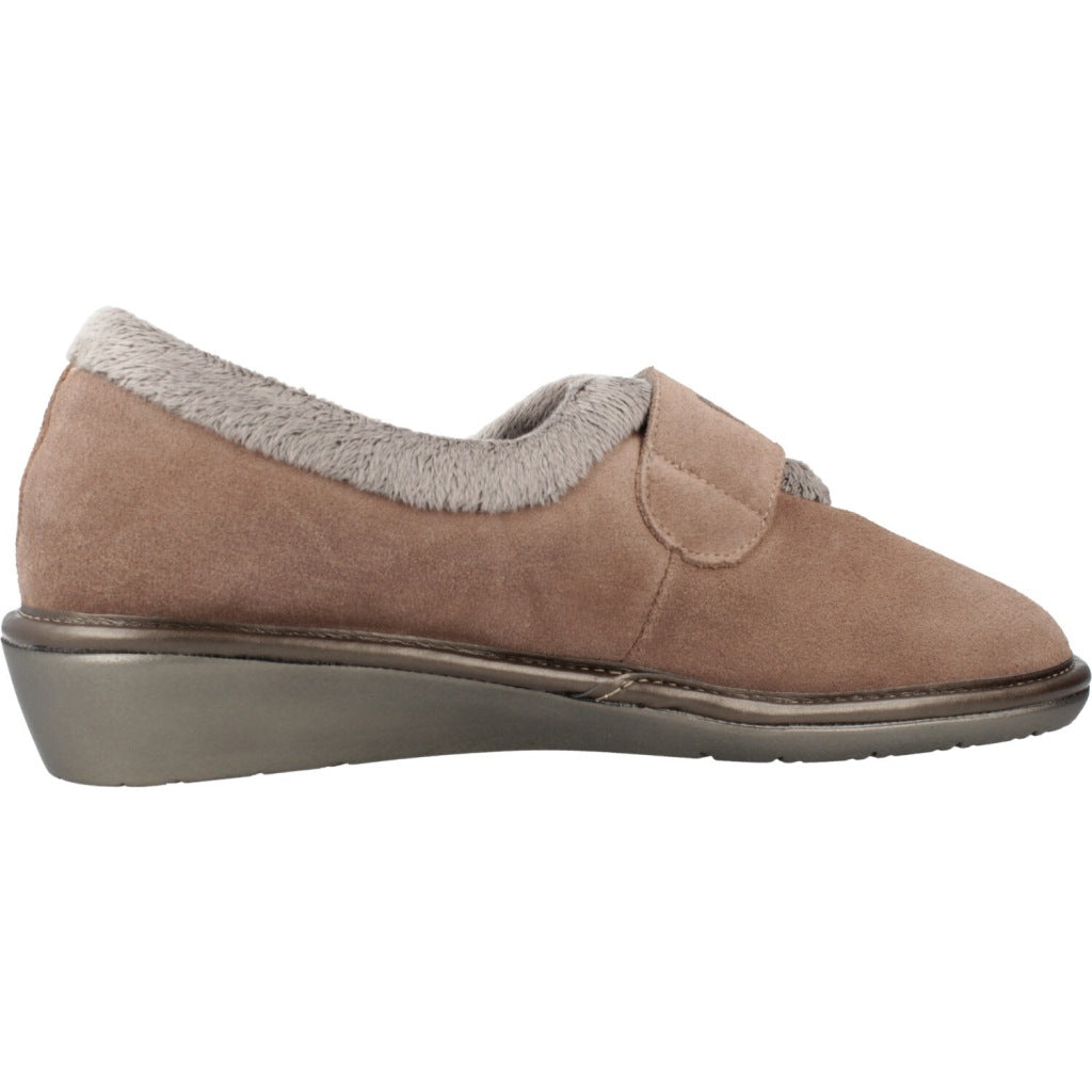 NORDIKAS AFELPADO ZAPATILLA HOGAR en color MARRON (4)
