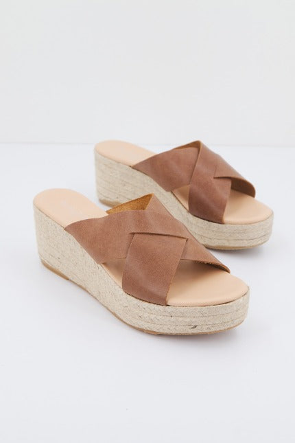 CLARA DURAN PLATAFPCD en color MARRON (1)