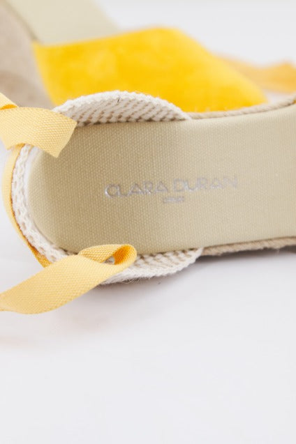 CLARA DURAN VALENANTCD en color AMARILLO (4)