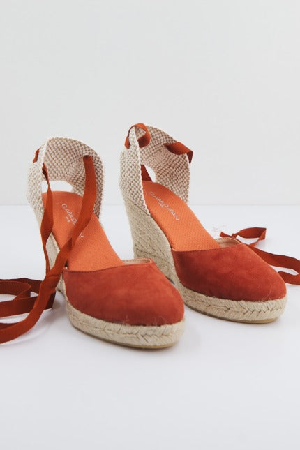 CLARA DURAN VALENLEOCD en color MARRON (1)