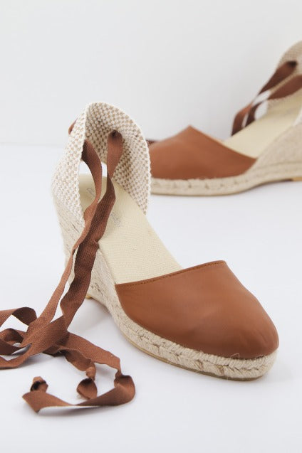 CLARA DURAN VALENNAPCD en color MARRON (1)