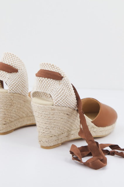 CLARA DURAN VALENNAPCD en color MARRON (2)
