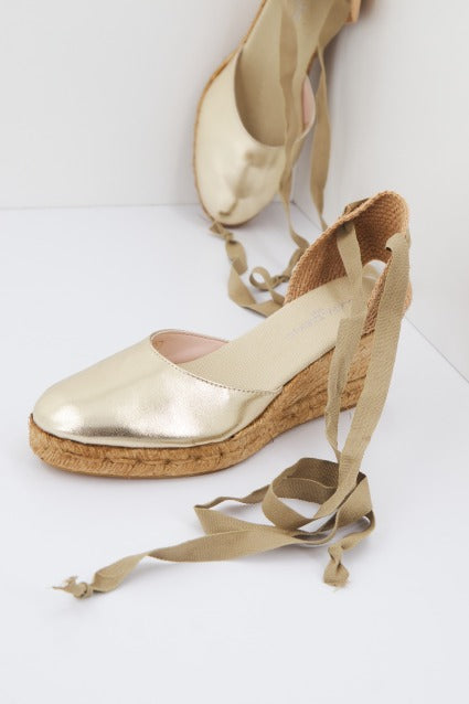 CLARA DURAN VALENLAMCD en color ORO (1)
