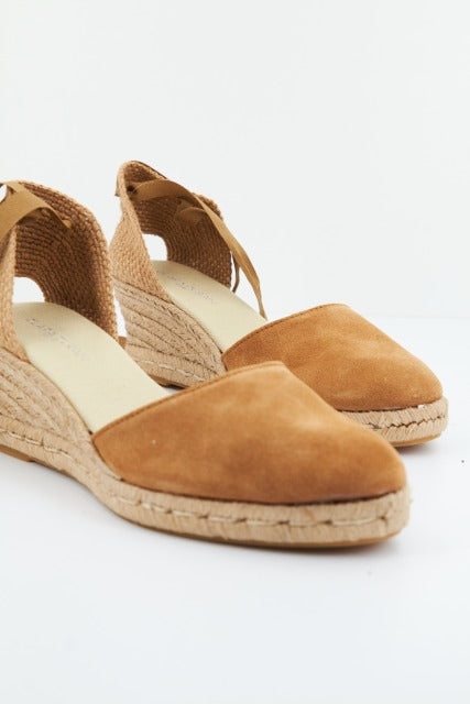 CLARA DURAN VALENSERCD en color MARRON (2)