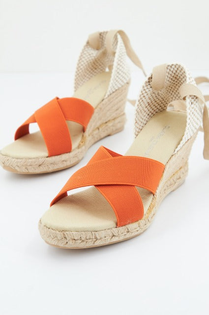 CLARA DURAN VALENESLCD en color NARANJA (1)