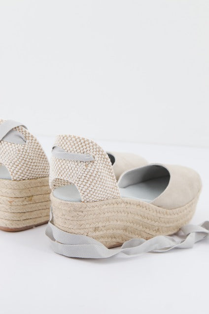 CLARA DURAN VALENANTCD en color GRIS (2)