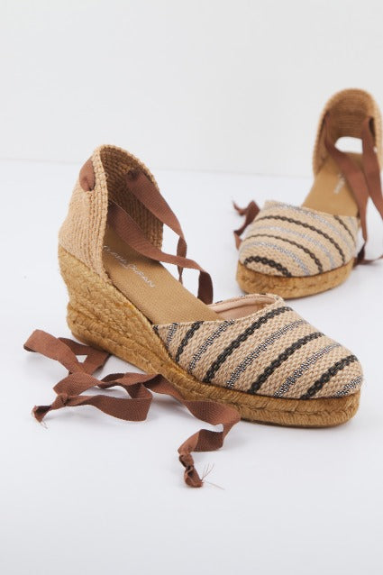 CLARA DURAN VALENLINOCD en color MARRON (1)
