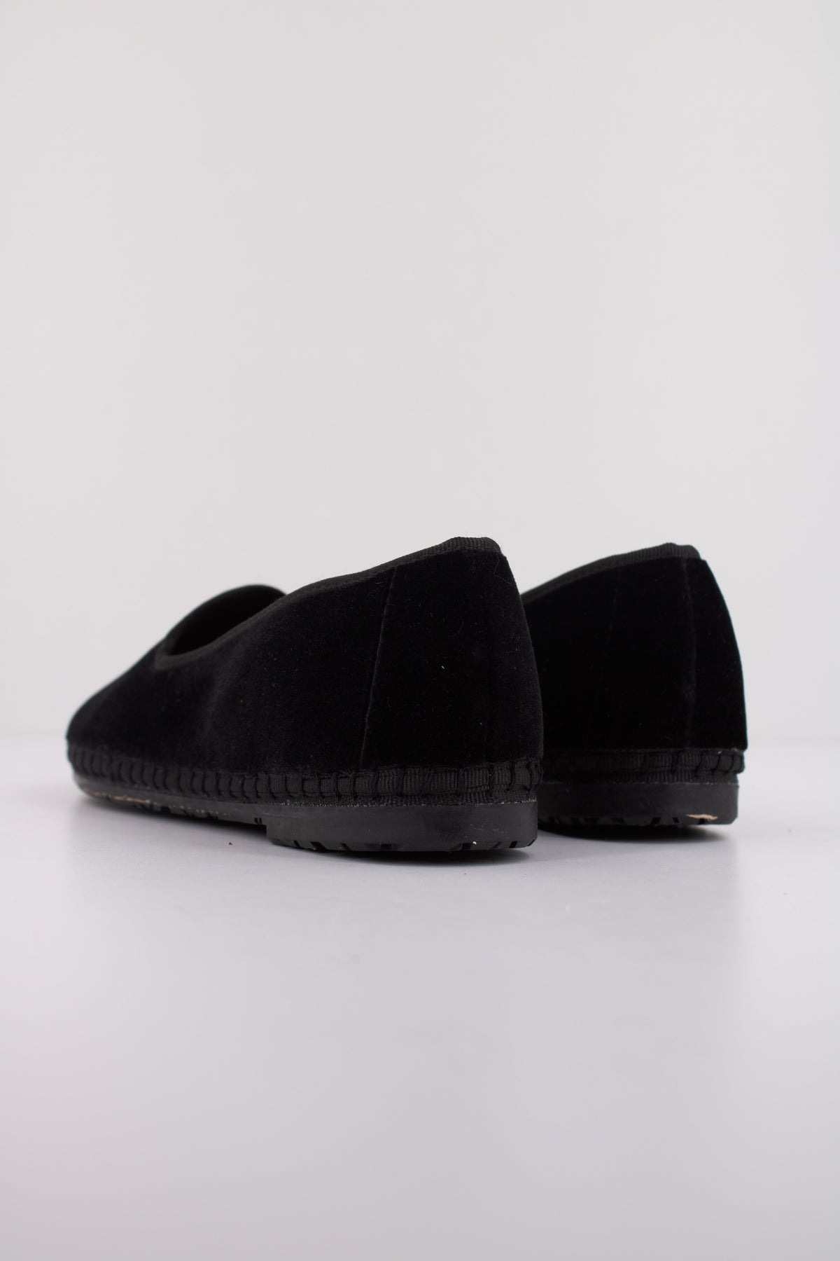 FLABELUS DAISY en color NEGRO (4)