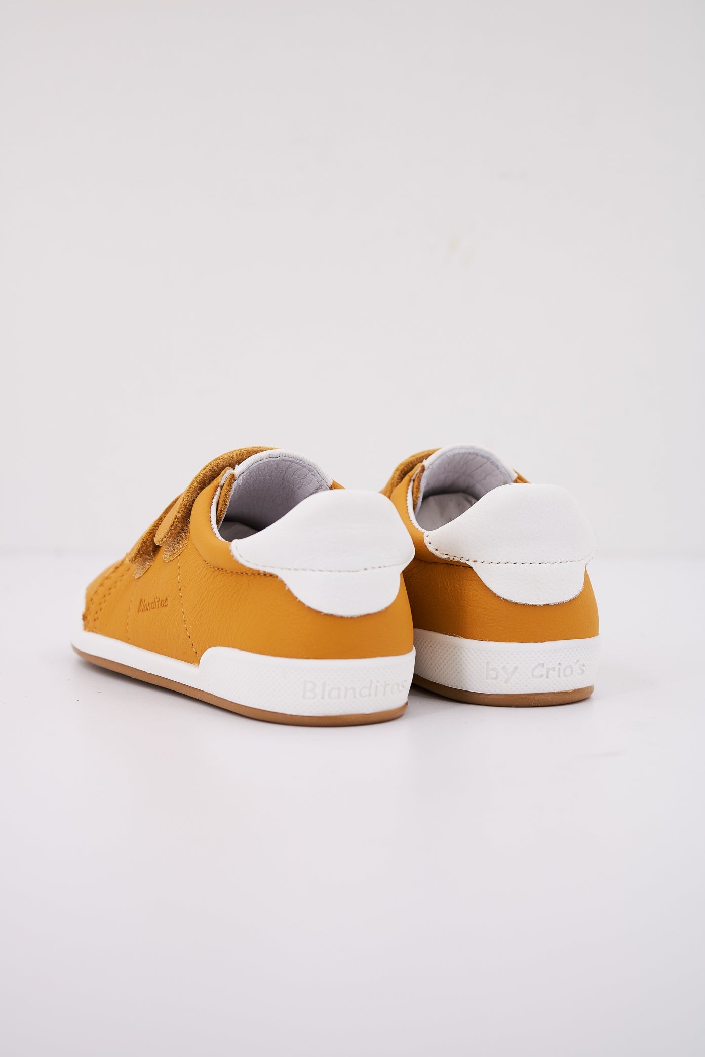 BLANDITOS LONDRESBD BOY en color AMARILLO (4)