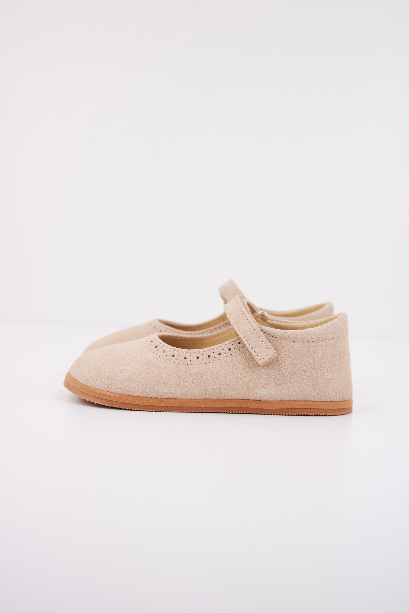 BLANDITOS PRAGABD en color BEIS (1)
