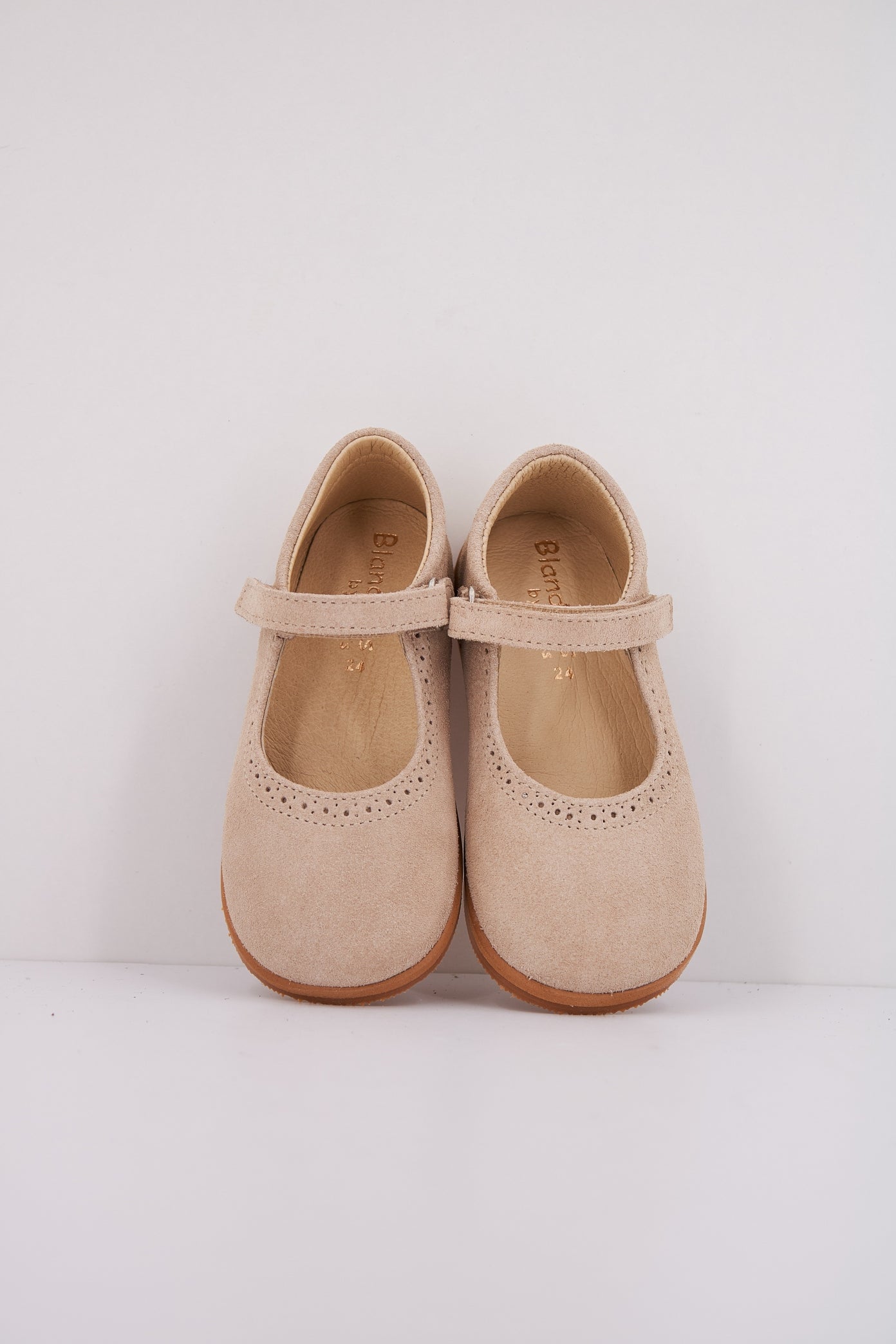 BLANDITOS PRAGABD en color BEIS (3)
