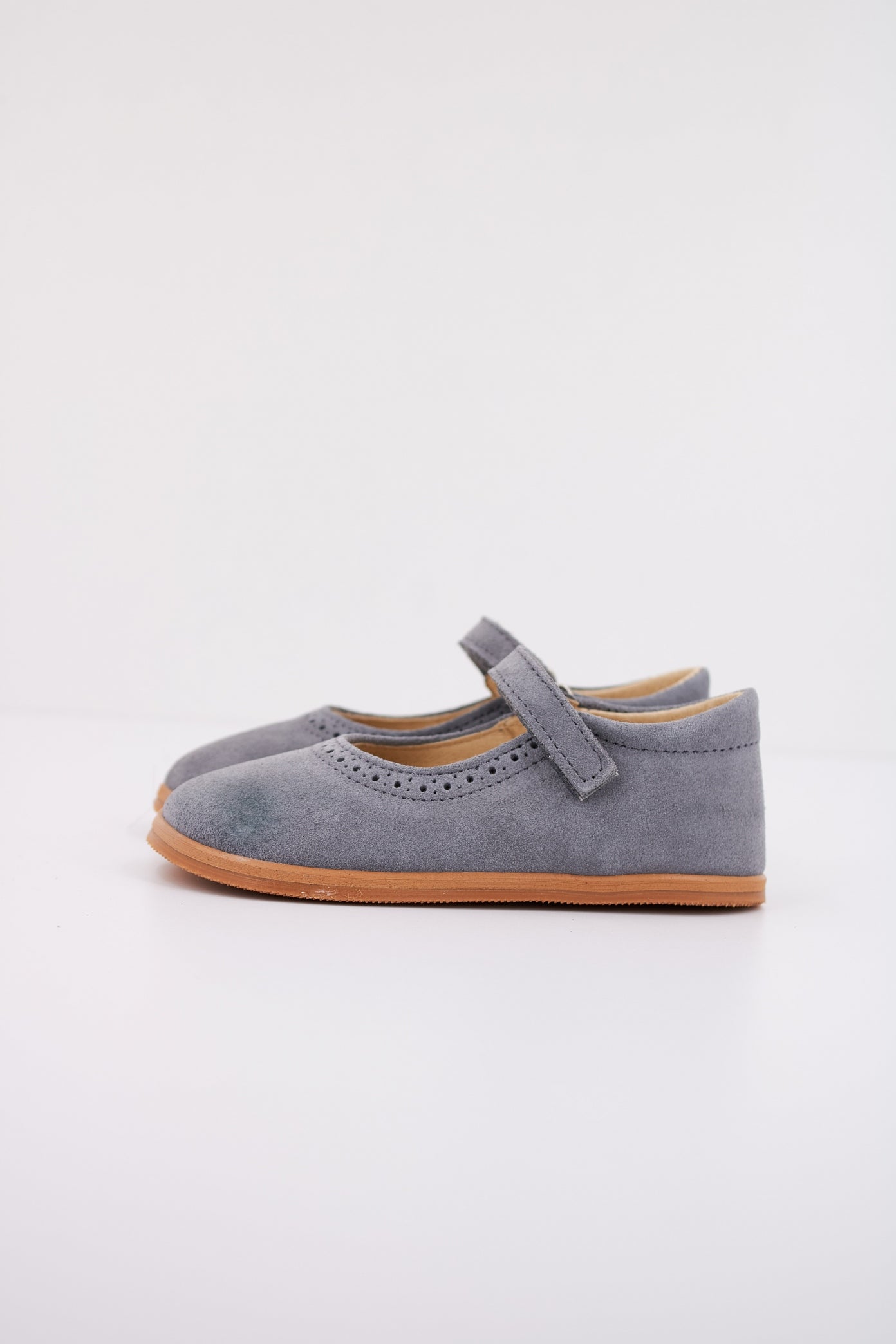 BLANDITOS PRAGABD en color GRIS (1)