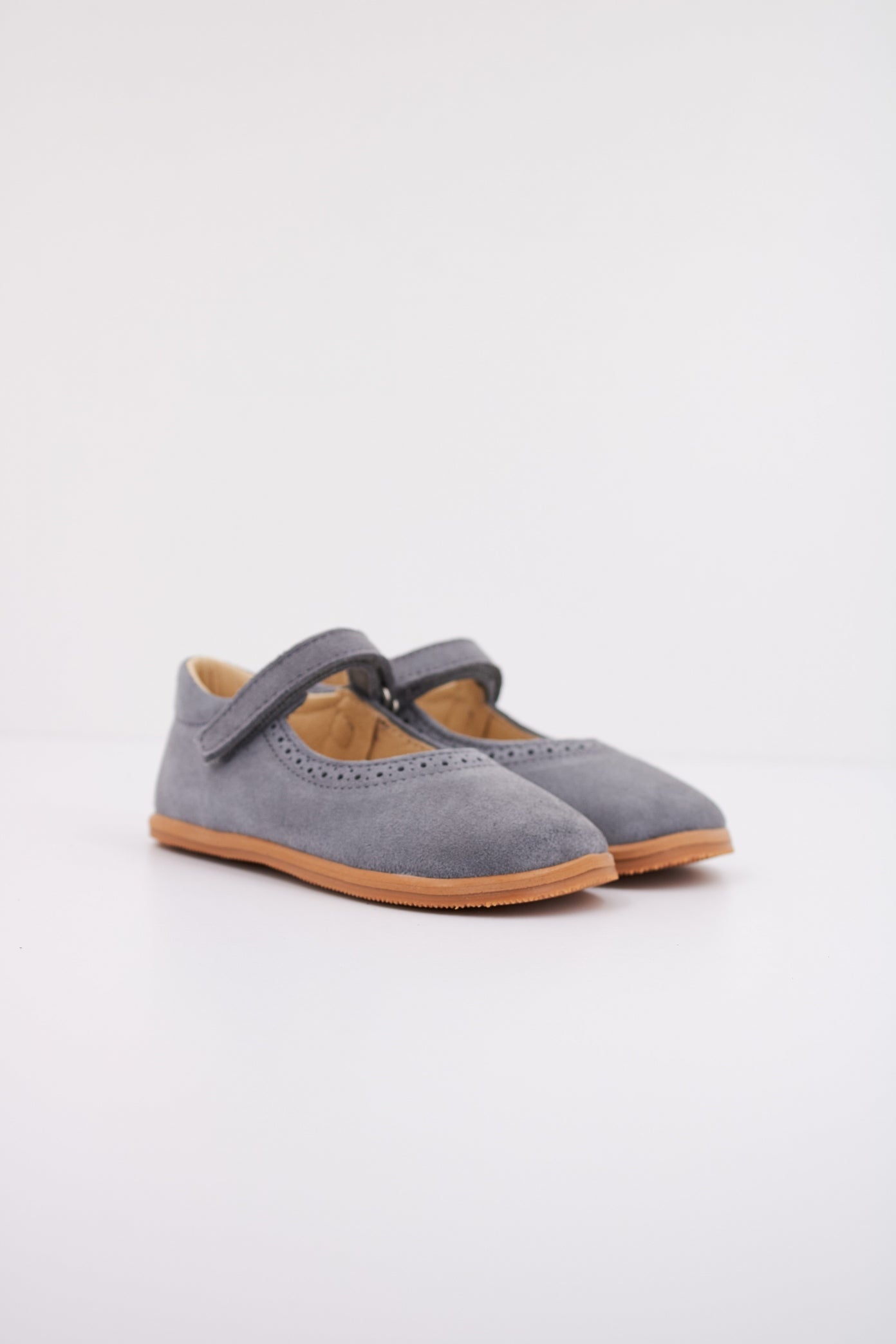 BLANDITOS PRAGABD en color GRIS (2)