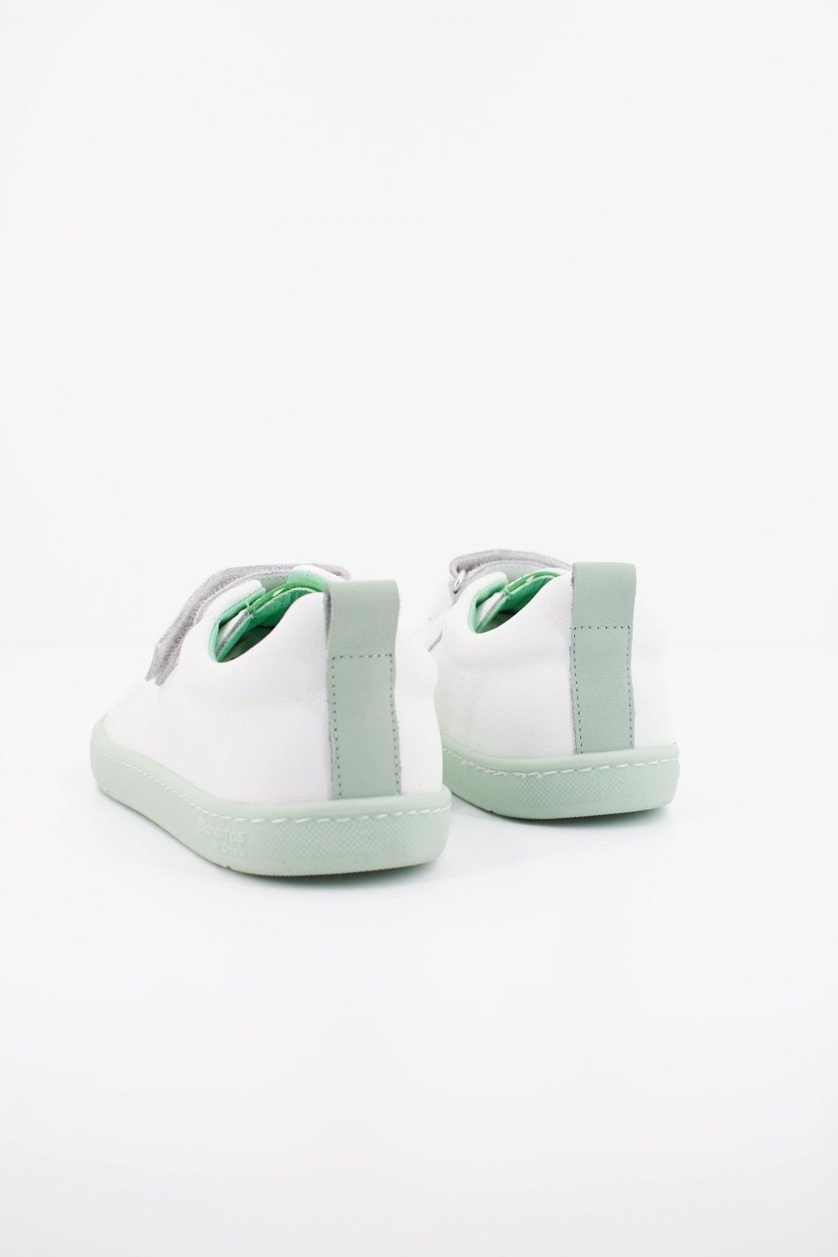 BLANDITOS BORNEOBD en color BLANCO (4)
