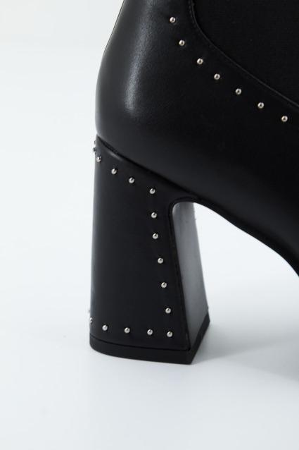 NOA HARMON JOHN en color NEGRO (3)