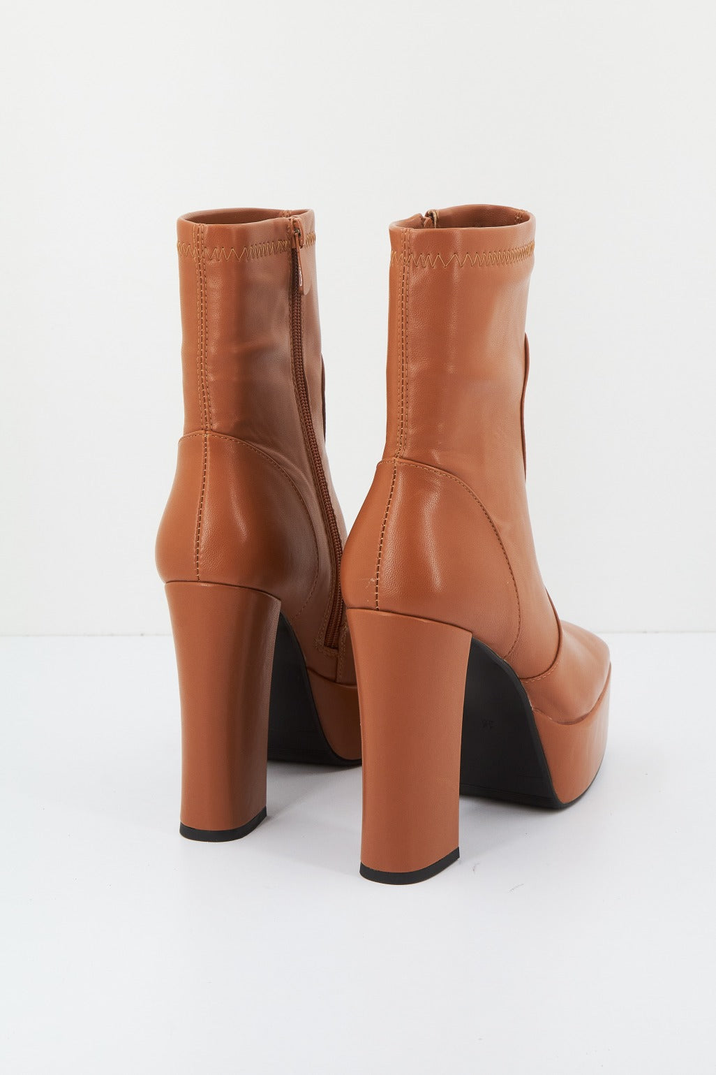 NOA HARMON N en color MARRON CLARO (3)