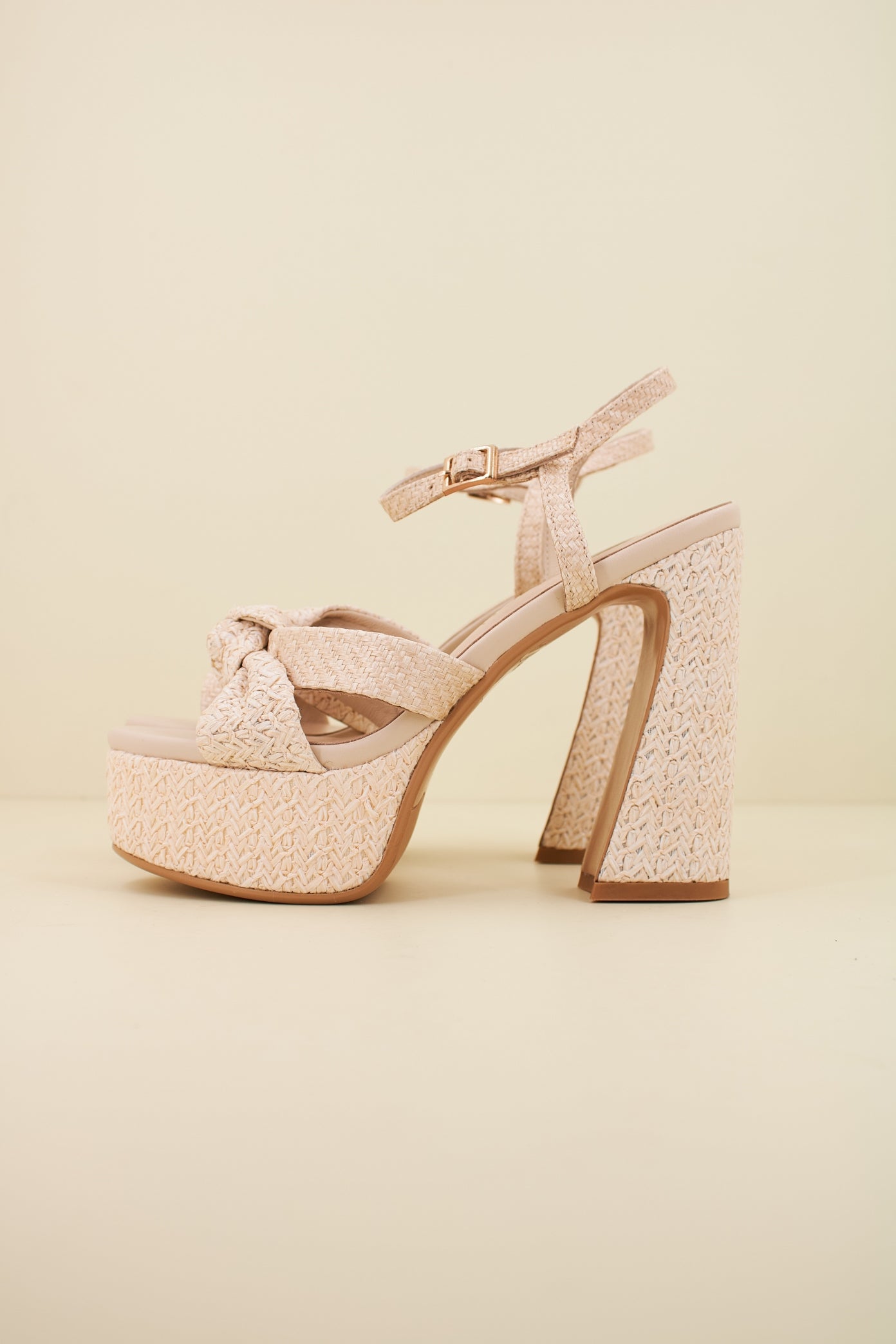 NOA HARMON N en color BLANCO (1)
