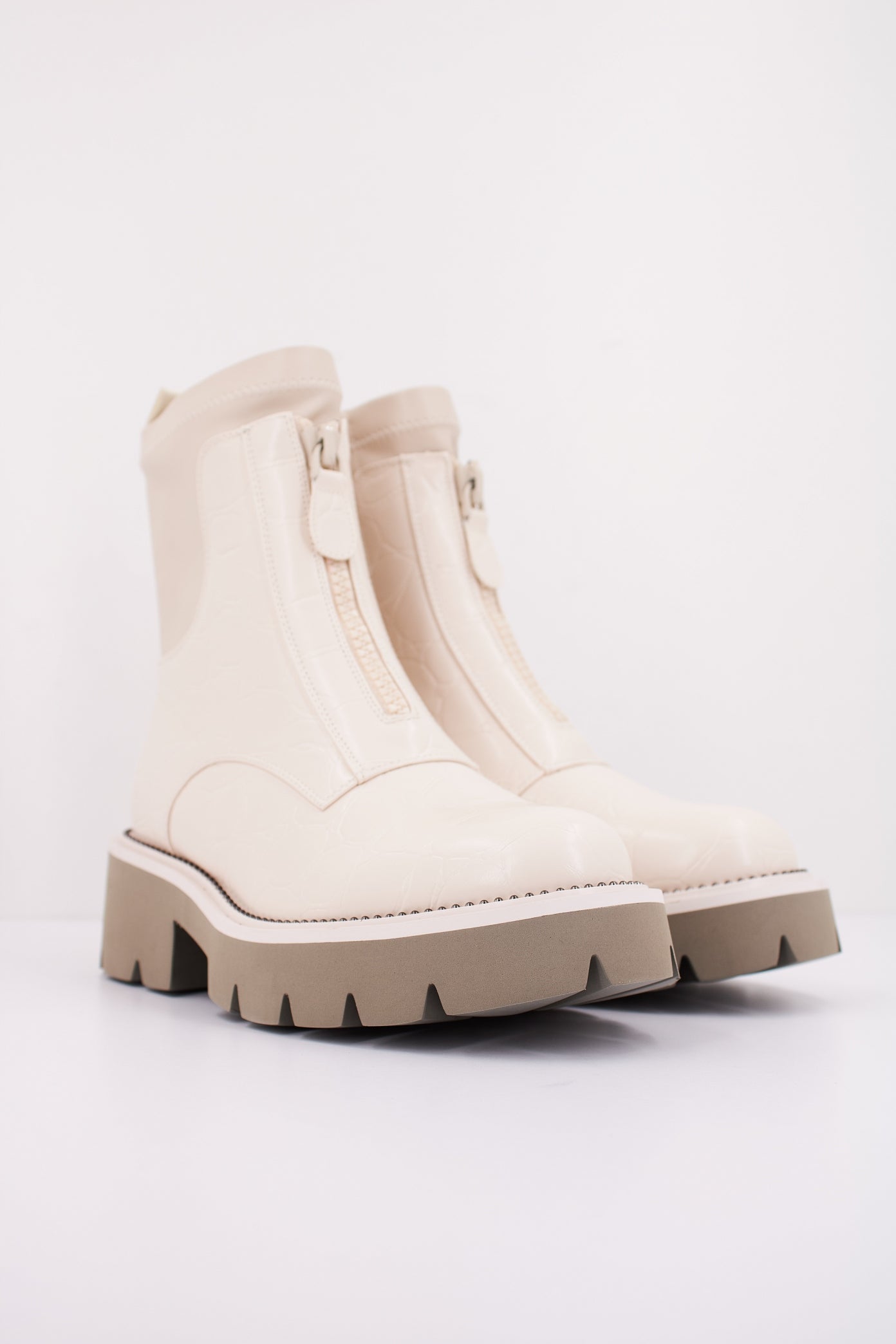 NOA HARMON COMBAT en color BLANCO (2)