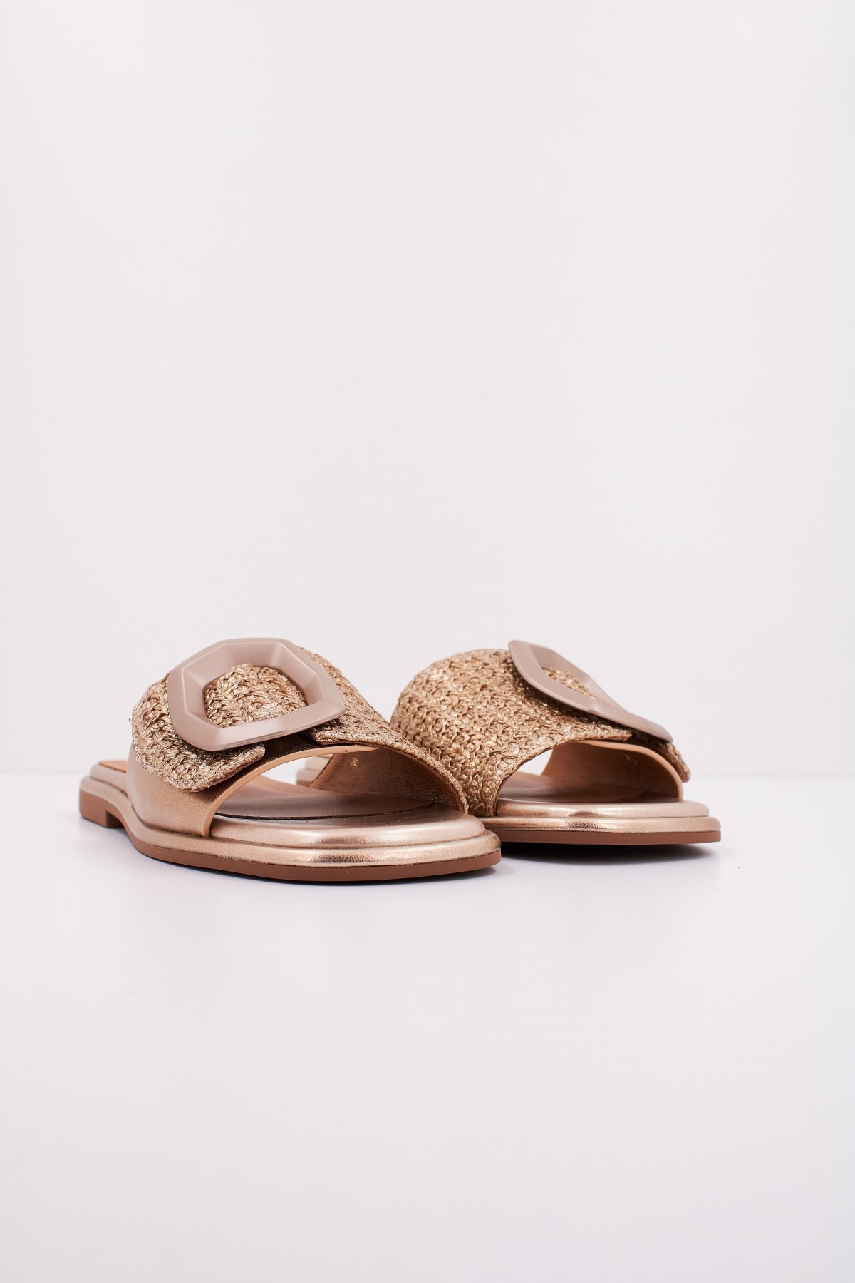 NOA HARMON FLY en color ORO (2)