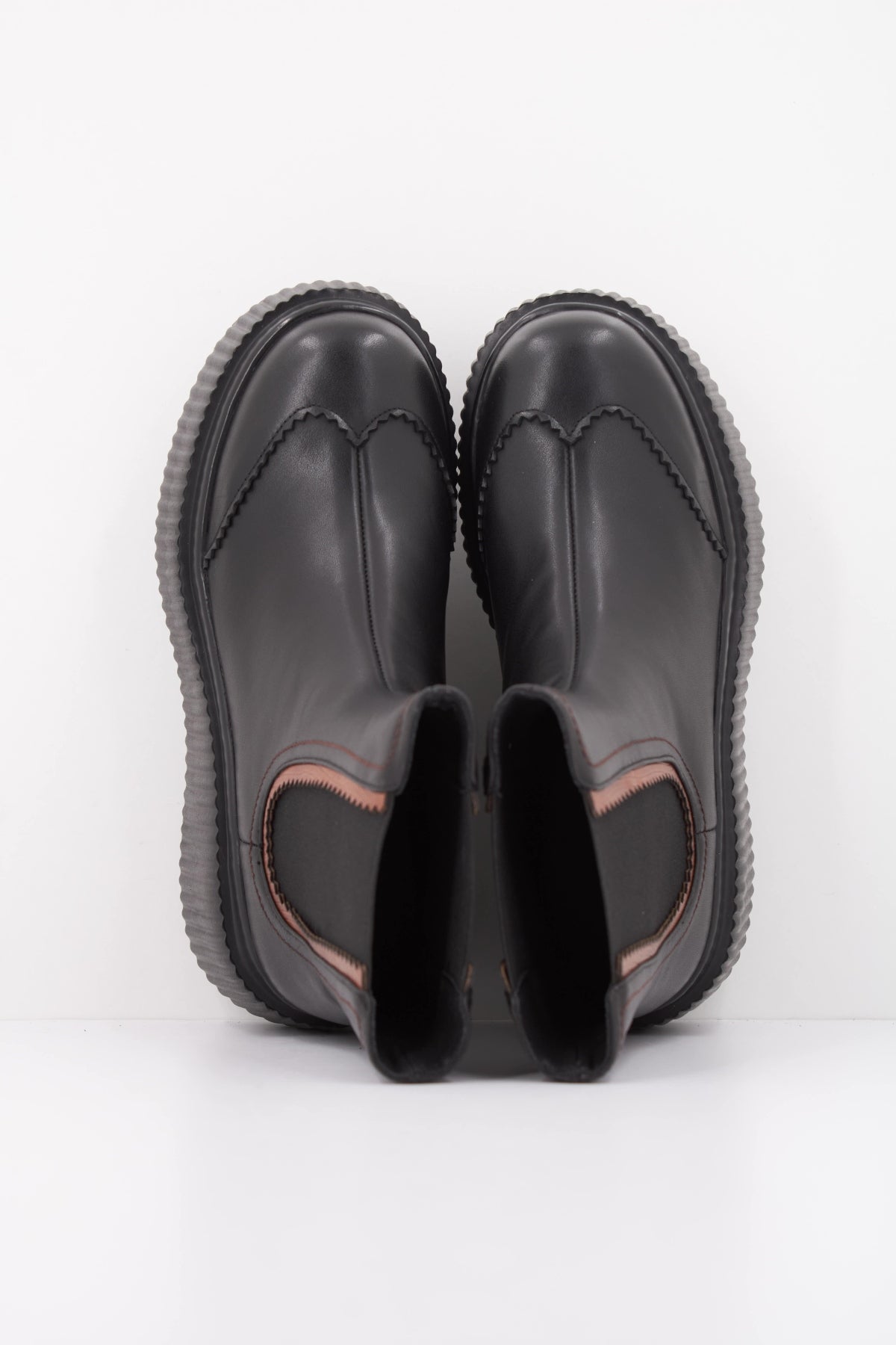 NOA HARMON PN BOTIN STORM en color NEGRO (3)