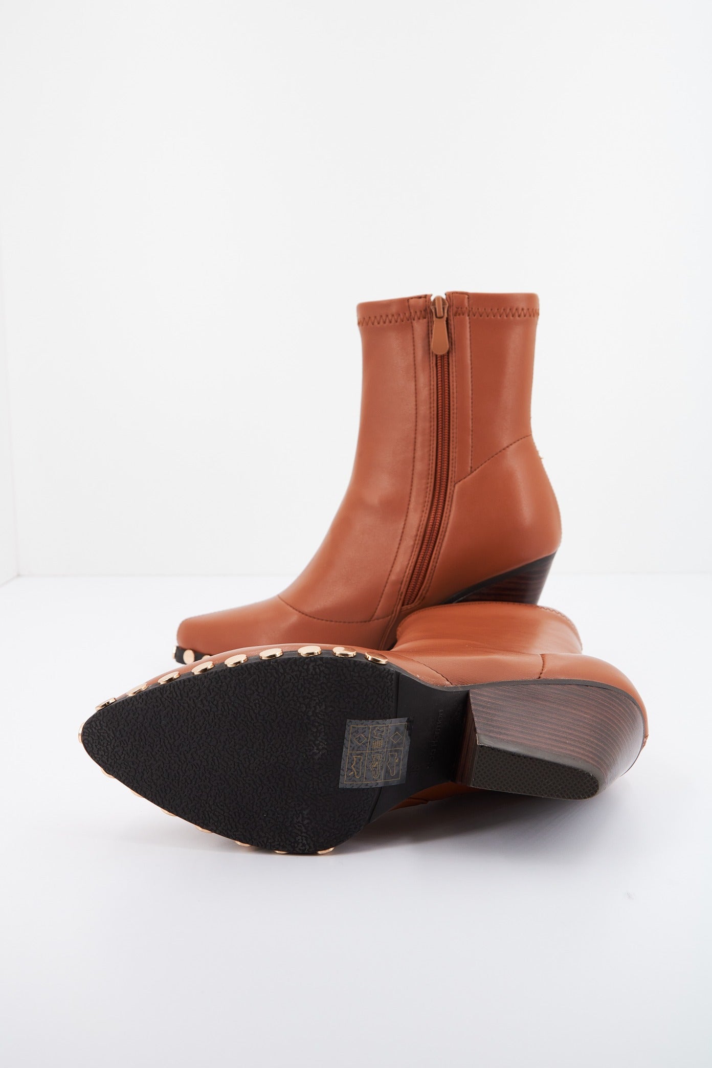 NOA HARMON KANSAS en color MARRON CLARO (4)