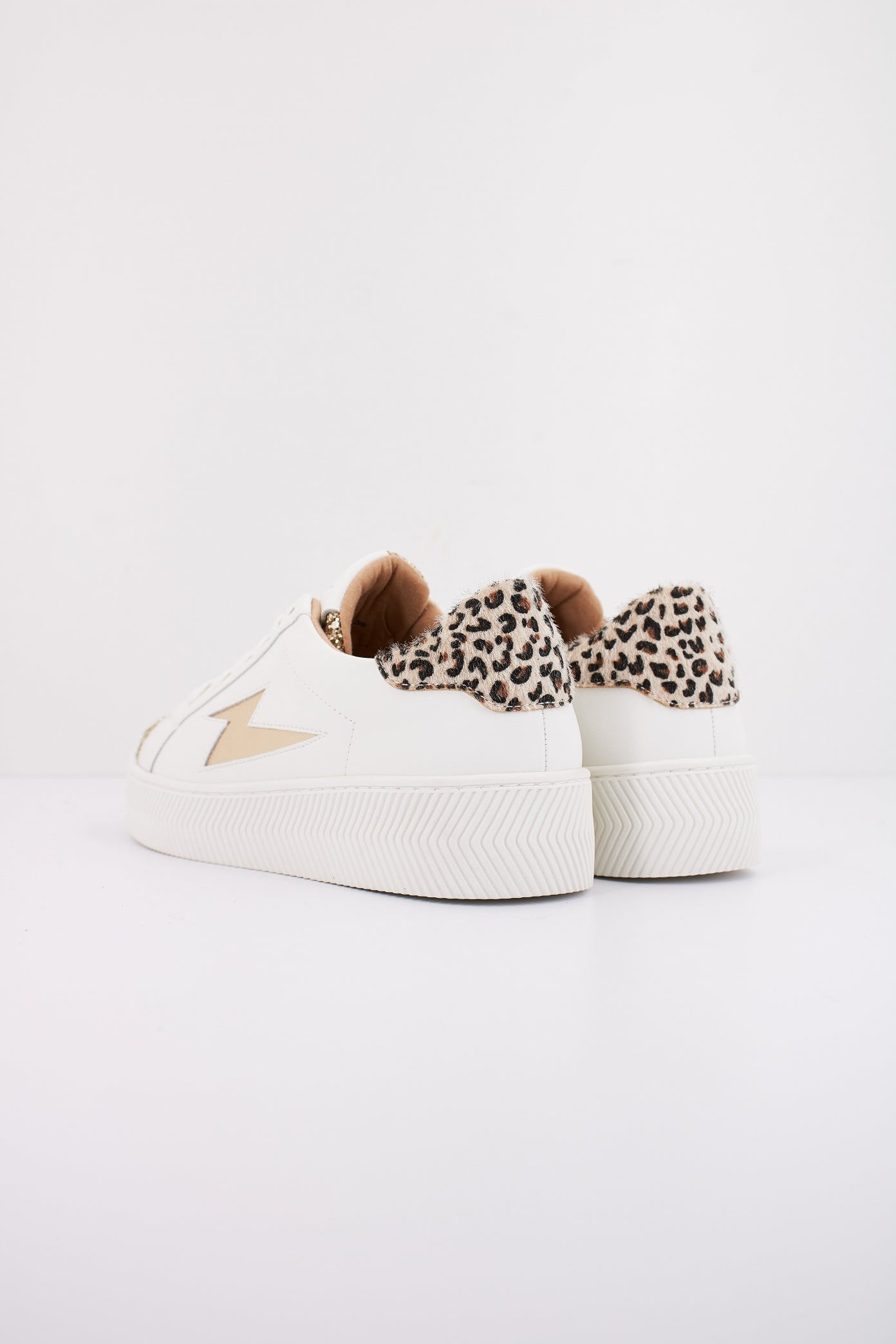 VANESSA WU ELLEN en color BLANCO (4)