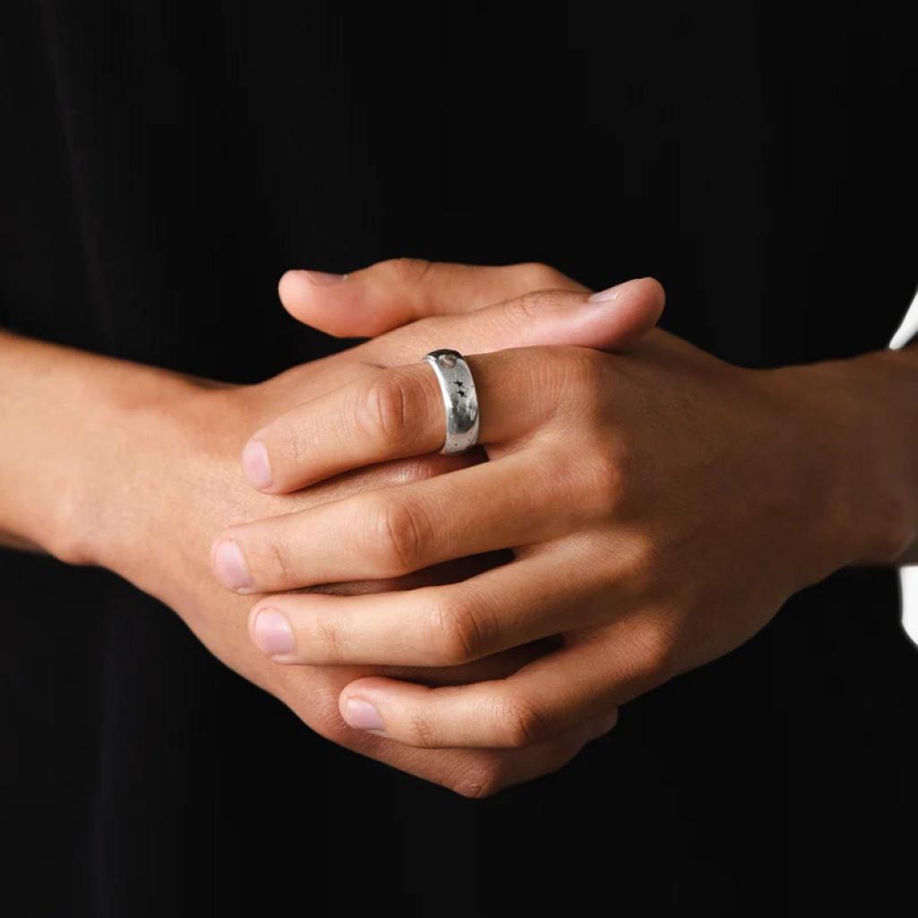 TWOJEYS SIGNATURE RING en color PLATA (5)