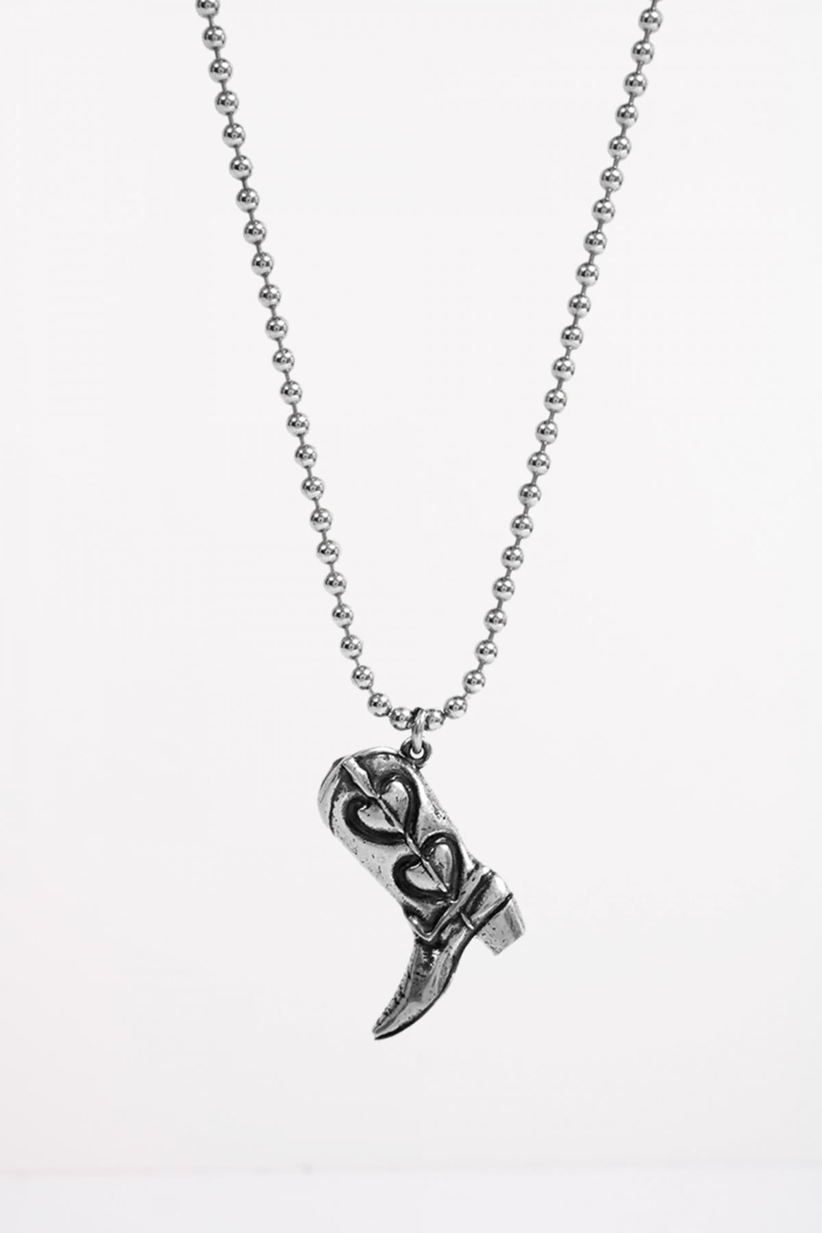 TWOJEYS BOOT NECKLACE en color PLATA (1)