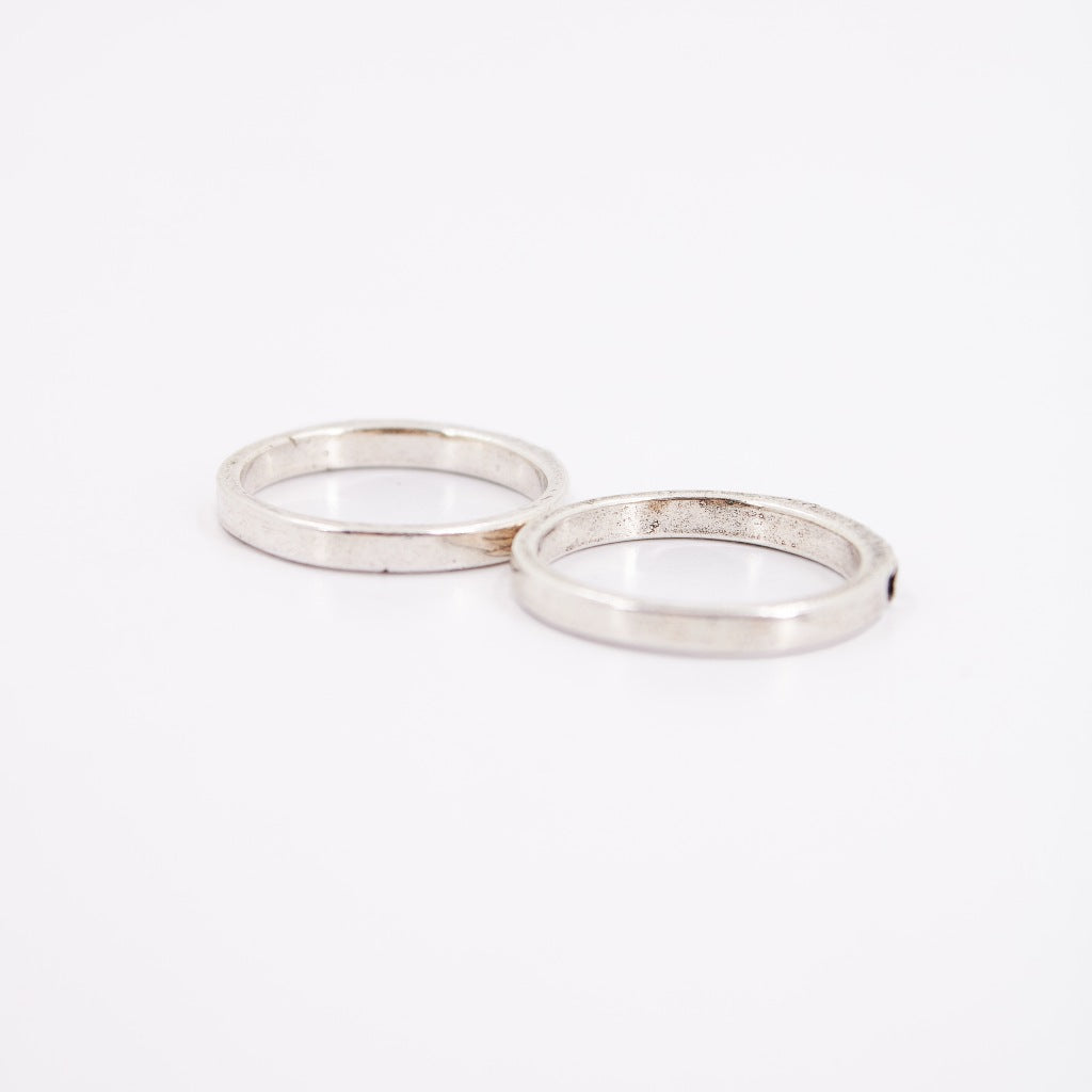 TWOJEYS TRUST NO ONE RING SET en color PLATA (6)