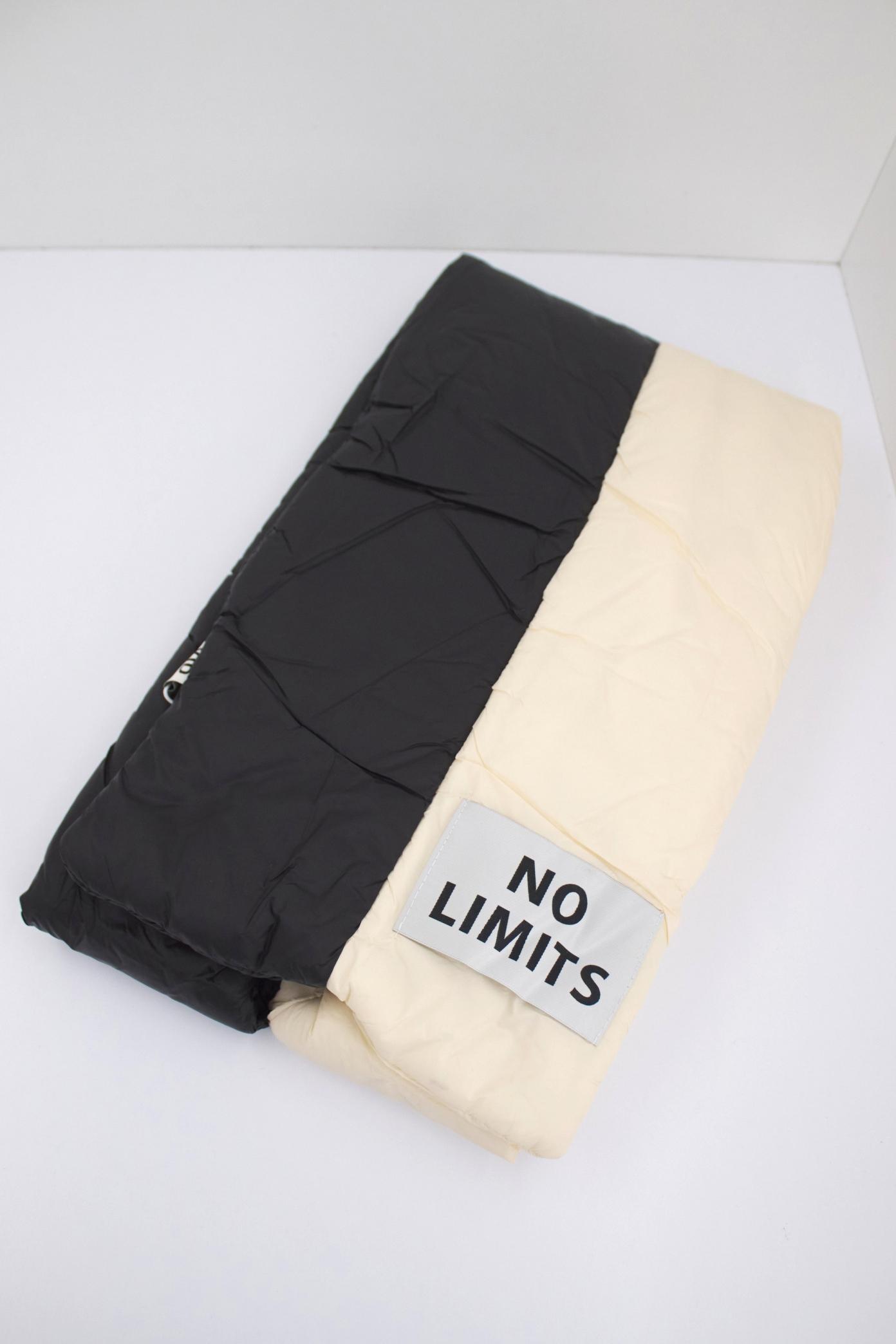 VERB TO DO PUFFER SCARF NO LIMITS en color MULTICOLOR (2)