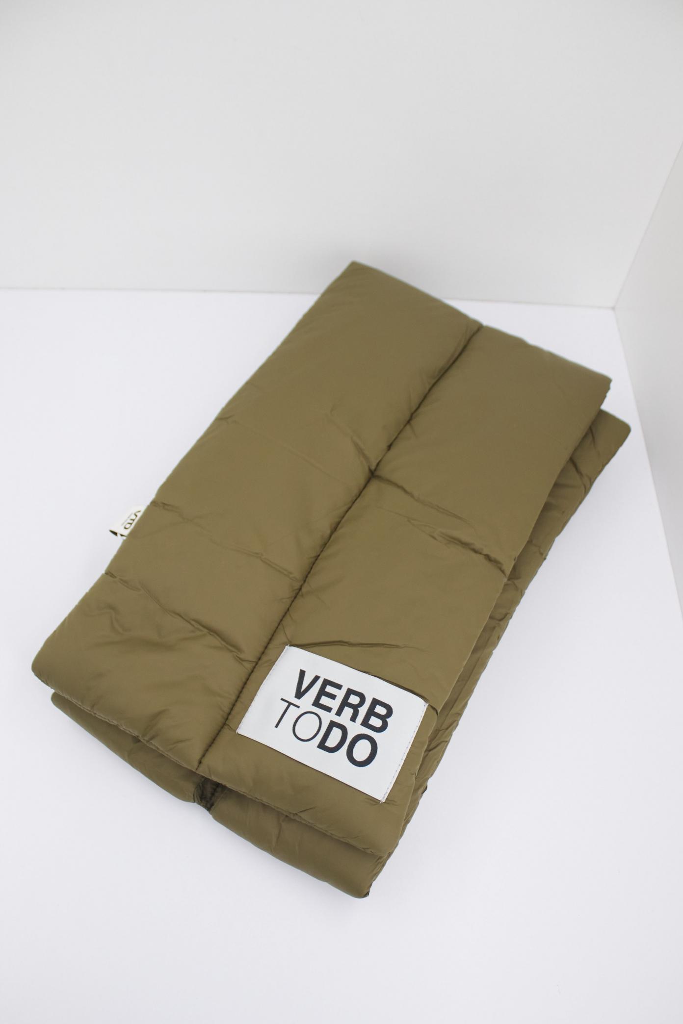 VERB TO DO PUFFER SCARF en color VERDE (2)