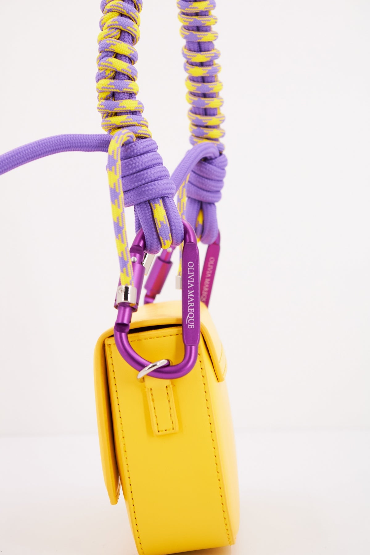 OLIVIA MAREQUE PANTONE en color AMARILLO (4)