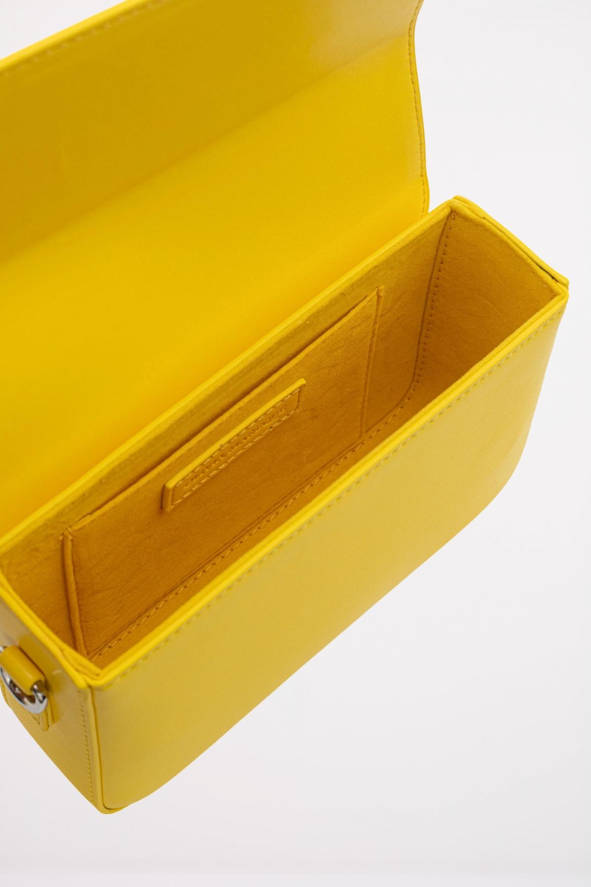 OLIVIA MAREQUE PANTONE en color AMARILLO (4)