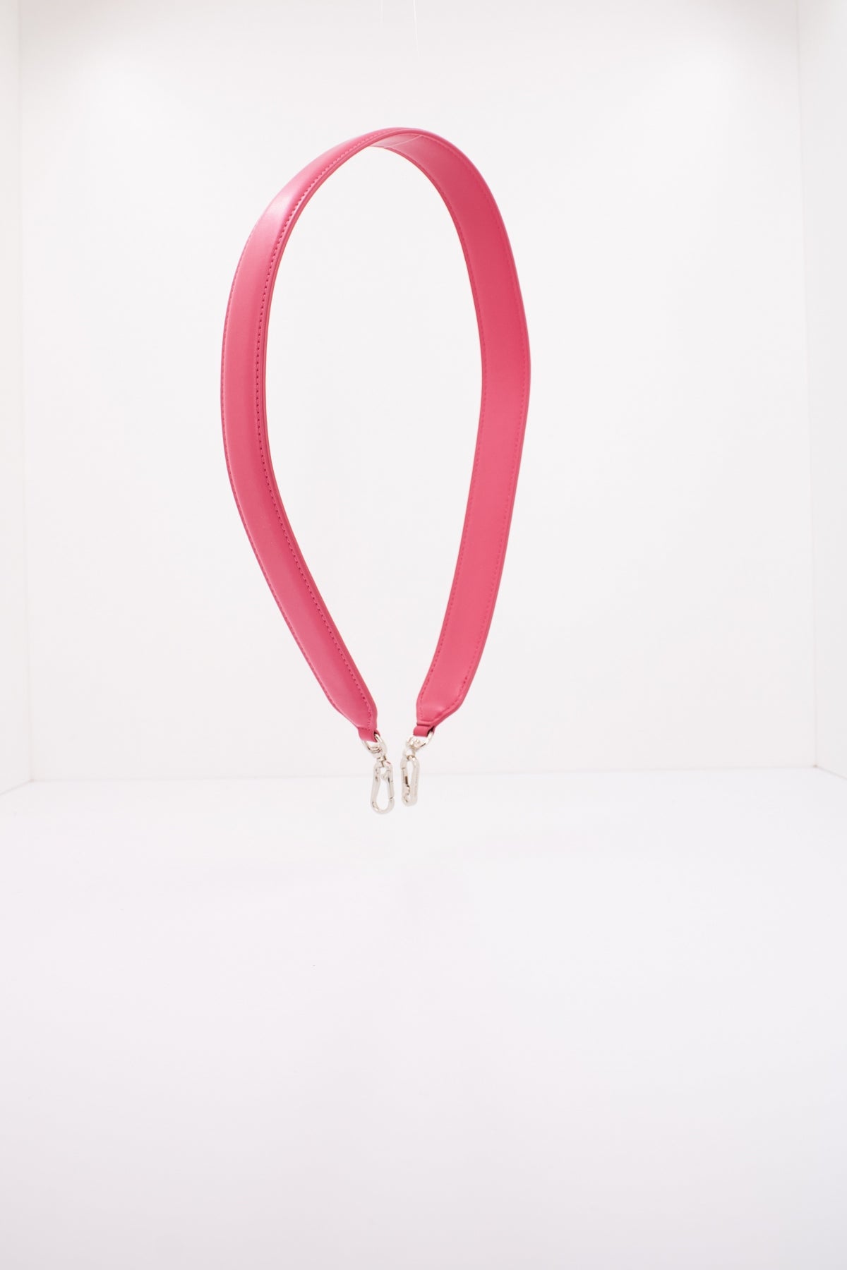 OLIVIA MAREQUE PANTONE en color ROSA (4)