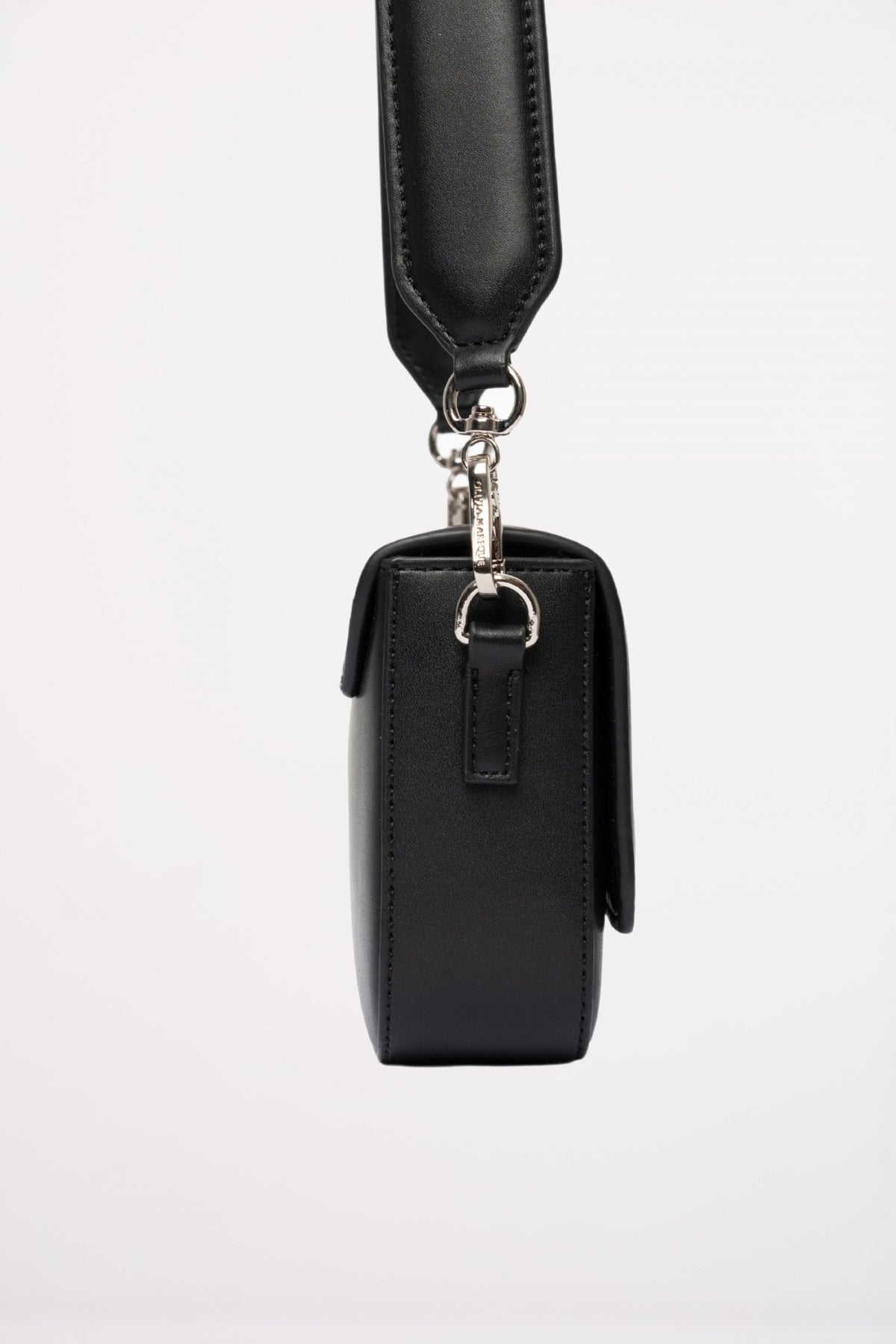 OLIVIA MAREQUE PANTONE en color NEGRO (4)