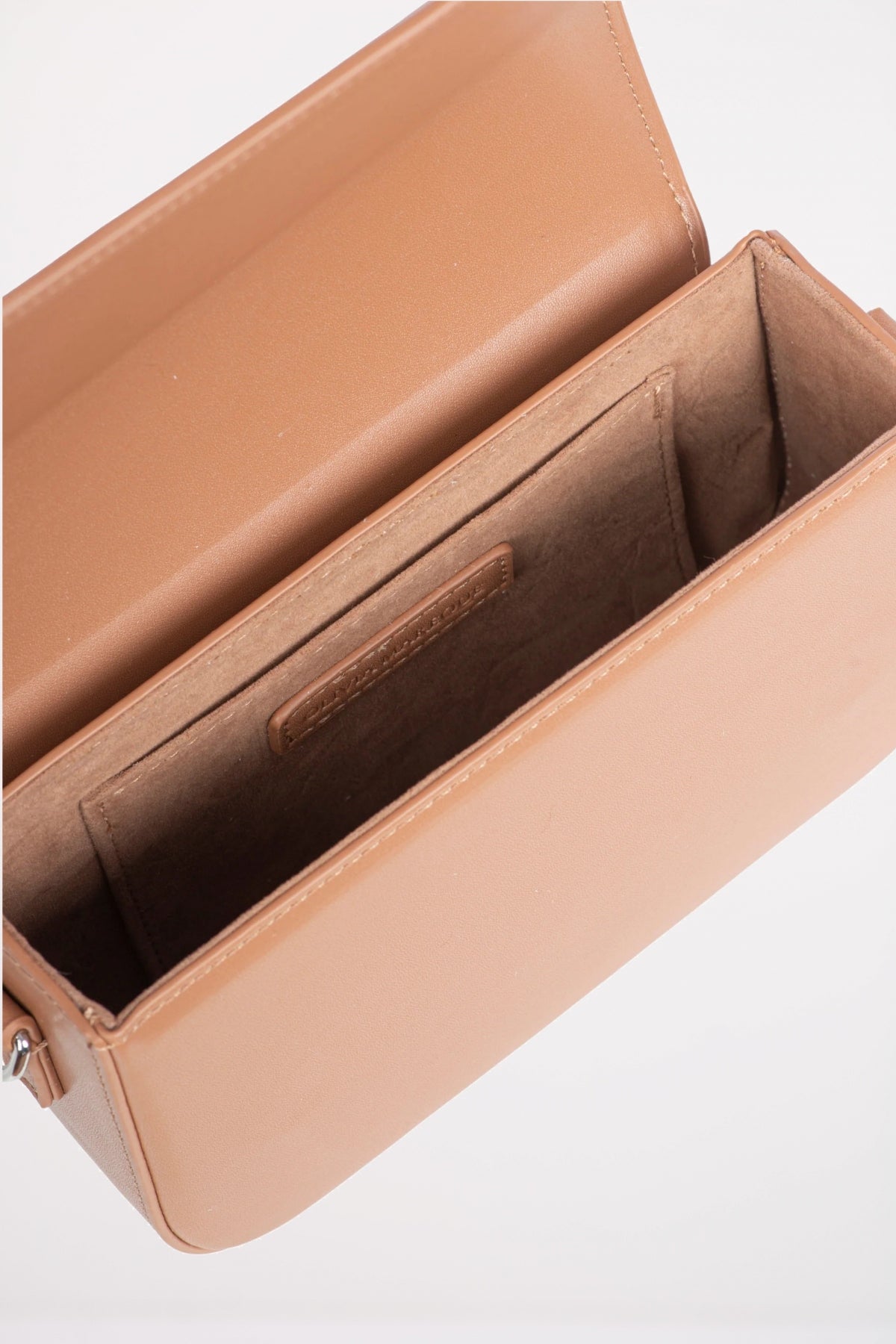 OLIVIA MAREQUE PANTONE en color MARRON (3)
