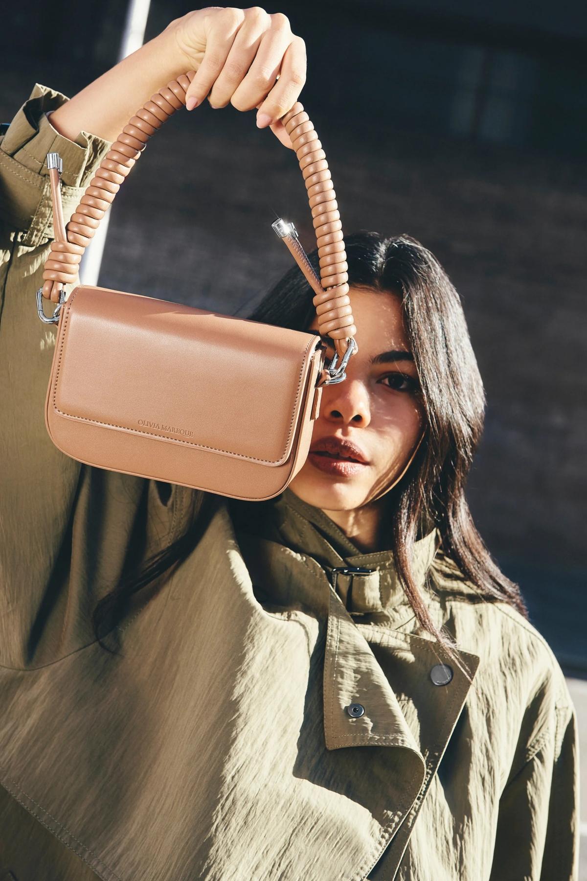 OLIVIA MAREQUE PANTONE en color MARRON (4)