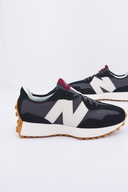 NEW BALANCE WS KC en color NEGRO (2)