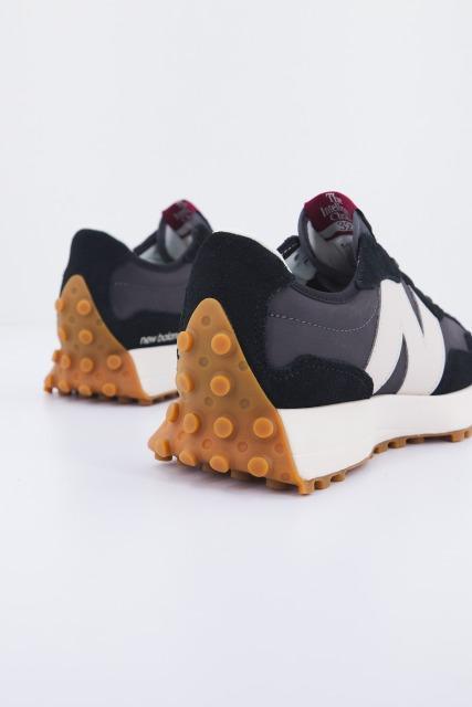 NEW BALANCE WS KC en color NEGRO (3)