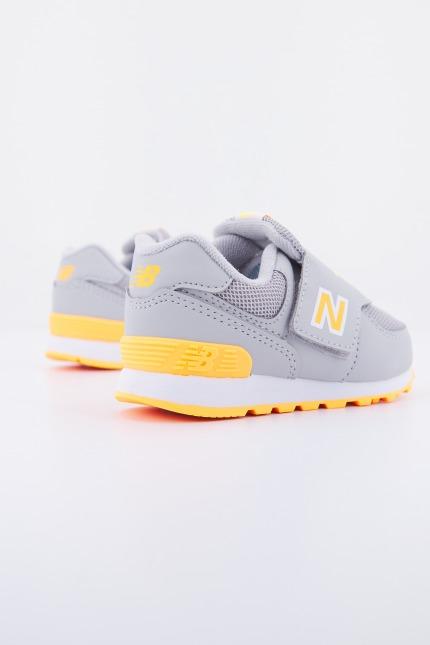 NEW BALANCE IV CHG en color GRIS (4)