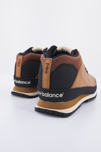 NEW BALANCE H TB en color MARRON (3)