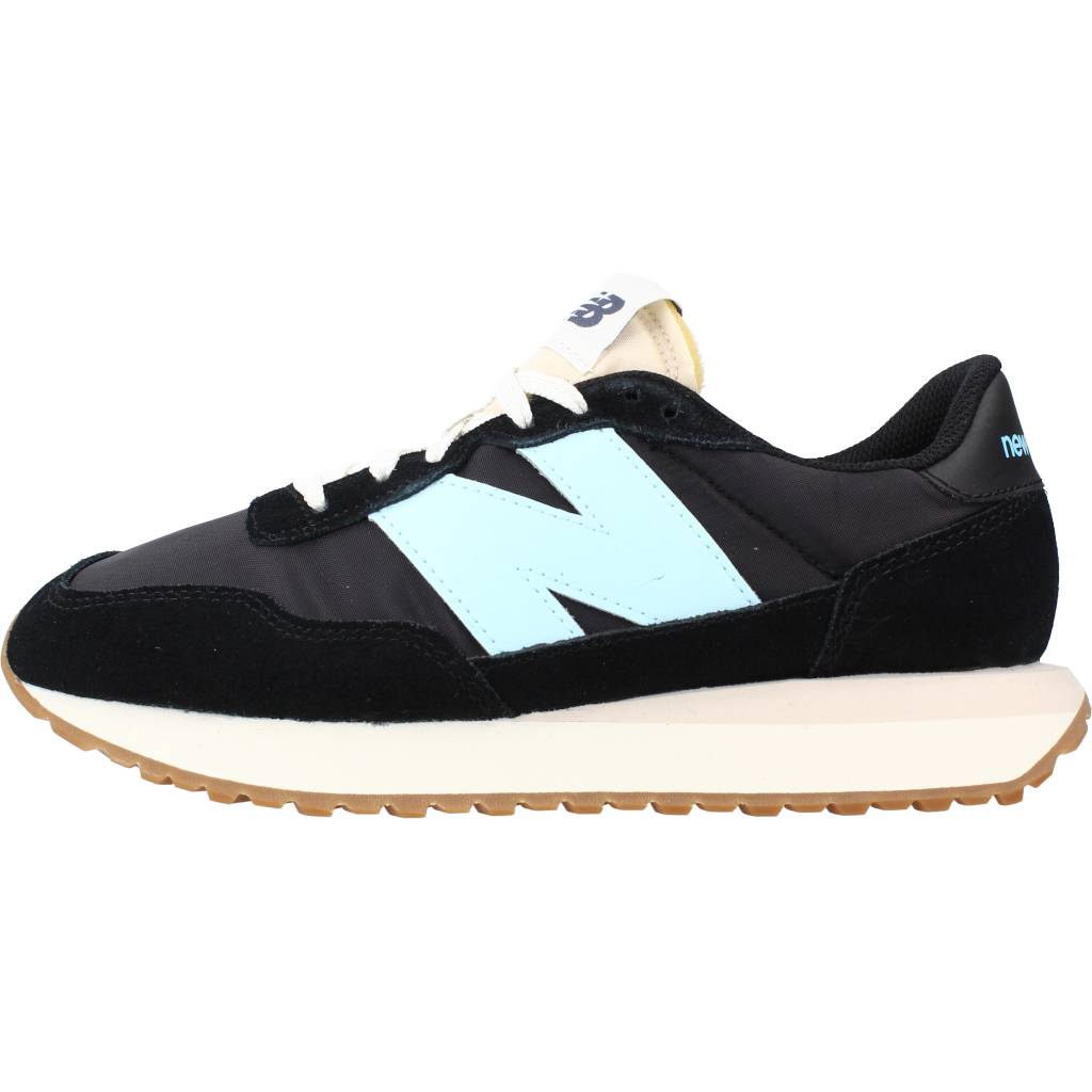 NEW BALANCE WS GD en color NEGRO (5)