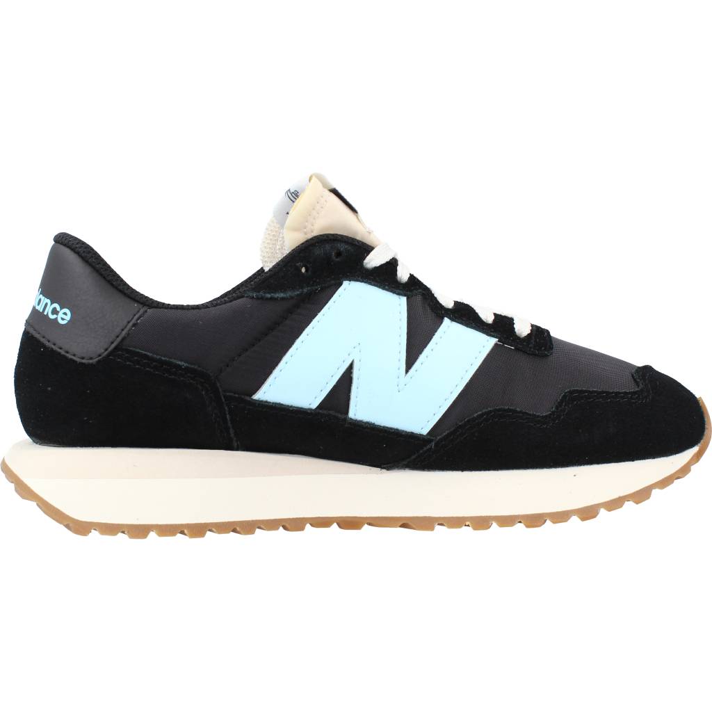 NEW BALANCE WS GD en color NEGRO (6)