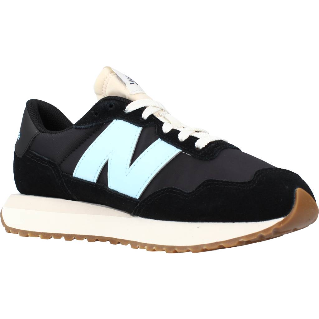NEW BALANCE WS GD en color NEGRO (7)