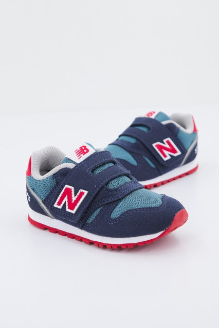 NEW BALANCE IZ JA  en color AZUL  (1)